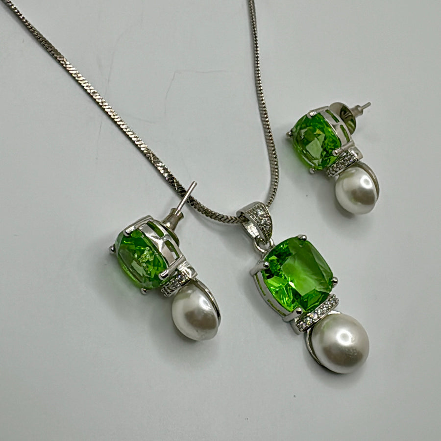 American Diamonds Green With Pearl Stone Pendant Set