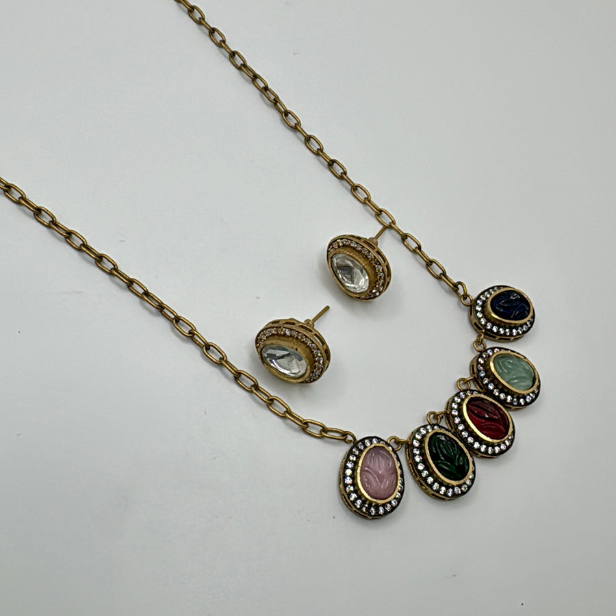 Multi Dainty Kundan Pendant Set