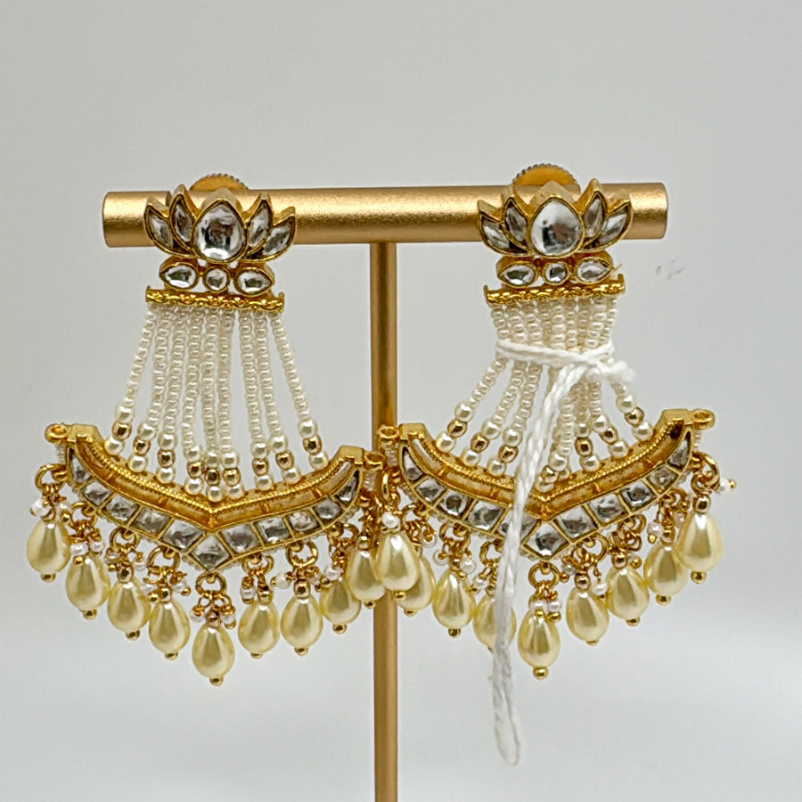 Clear Kundan & Pearl Lightweight Chand Bali Earrings