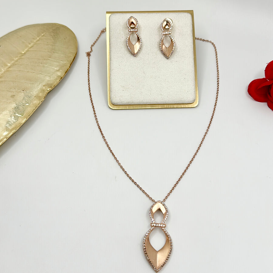 Clear Gold Dainty Pendant Set