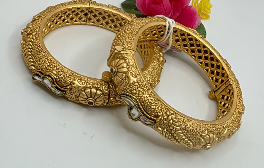 Clear Antique Gold Rajwadi bangle Pair (Openable Size 2.2)