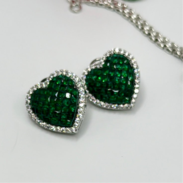 Green Invisible Setting Necklace Set