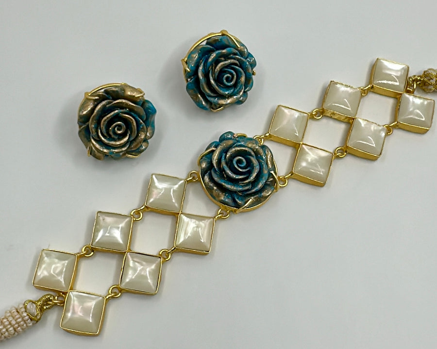 Blue Contemporary Rose Choker Set