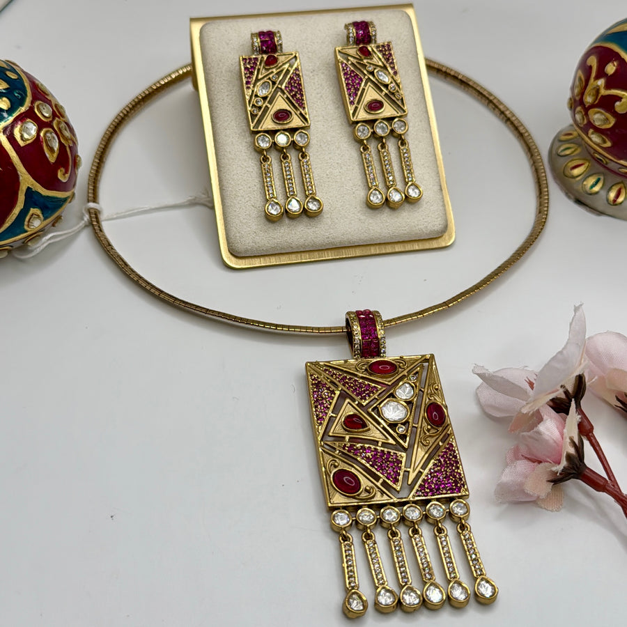 Ruby Chic Hasli Necklace Set