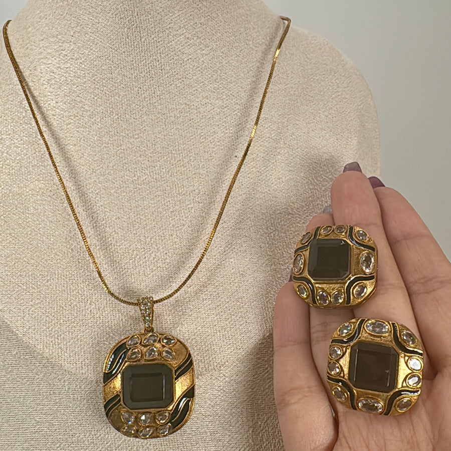 Black Doublet Enamel Pendant Necklace Set