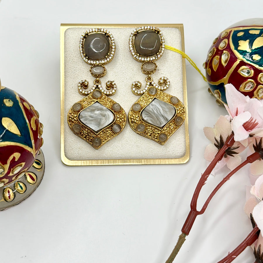 Grey Doublet & Antique Gold Kundan Earrings