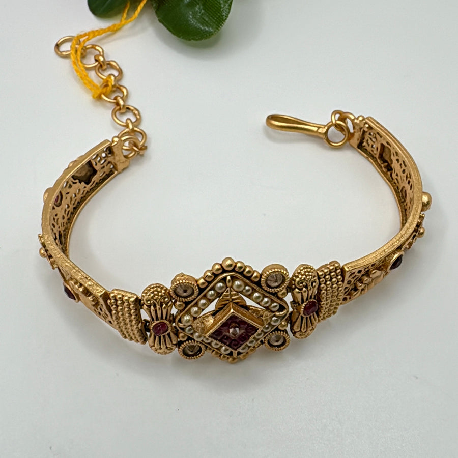 Ruby Antique Gold Openable Bracelet(One Size Fits All)