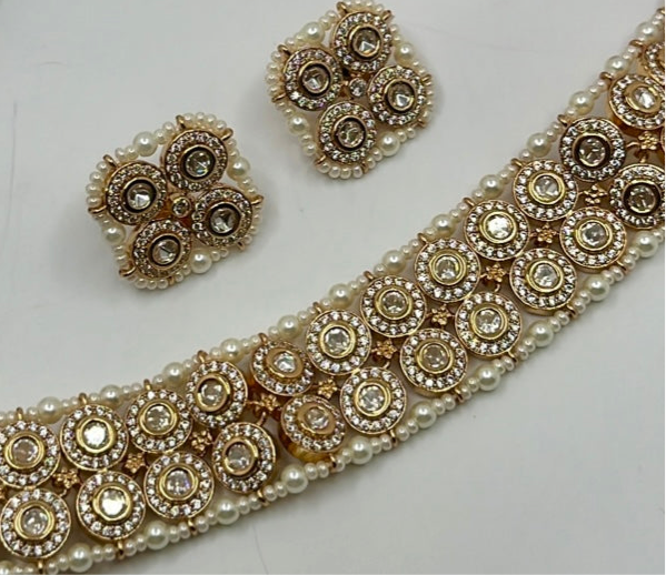 Clear Victorian Kundan Pearl Choker Set