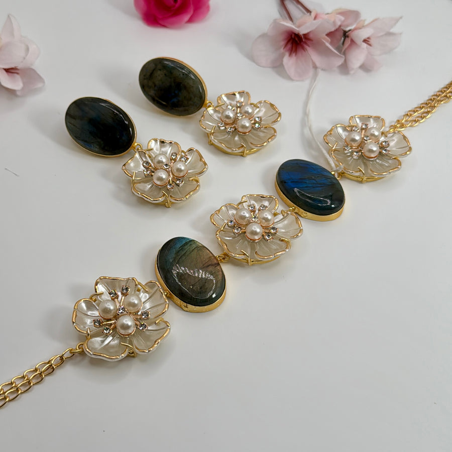 Blue Oval Natural Stone MOP Flower Choker Necklace Set