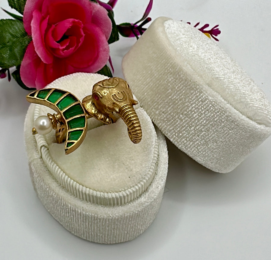 Green Gold Lookalike Elephant Face Adjustable Finger Ring