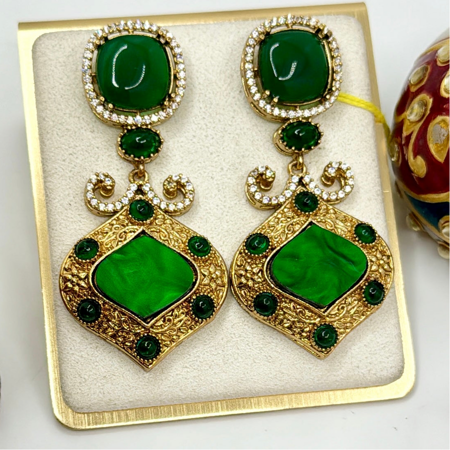 Green Doublet & Antique Gold Kundan Earrings