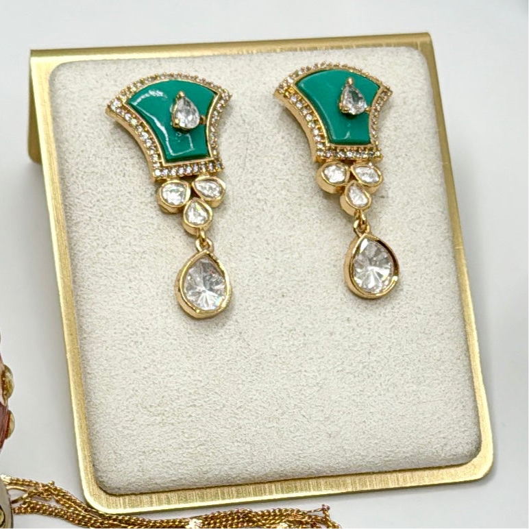 Turquoise Meenakari Dainty Kundan Pendant Set