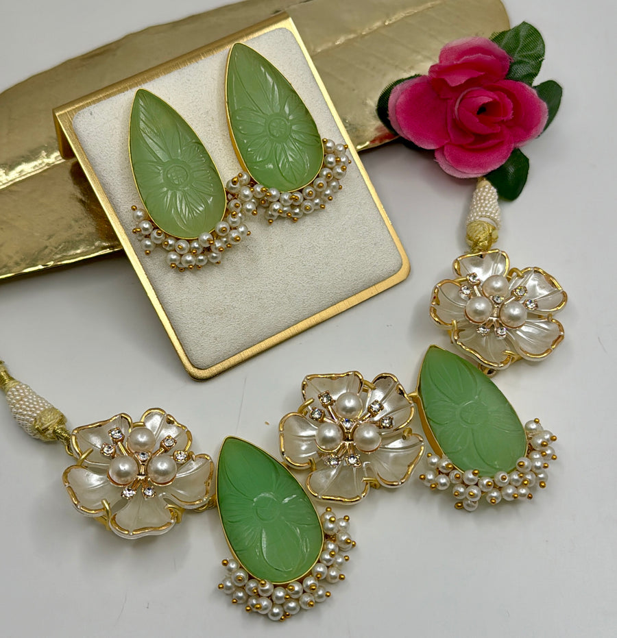 Mint Contemporary Flower Necklace Set