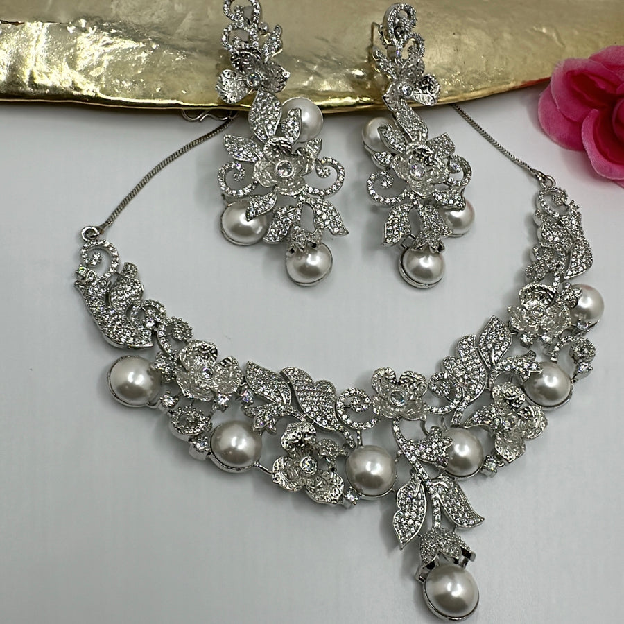 Clear American Diamonds & Pearls Necklace Set