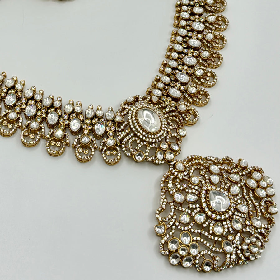 White Bridal Moissanite Kundan Necklace Set With Mang Tika