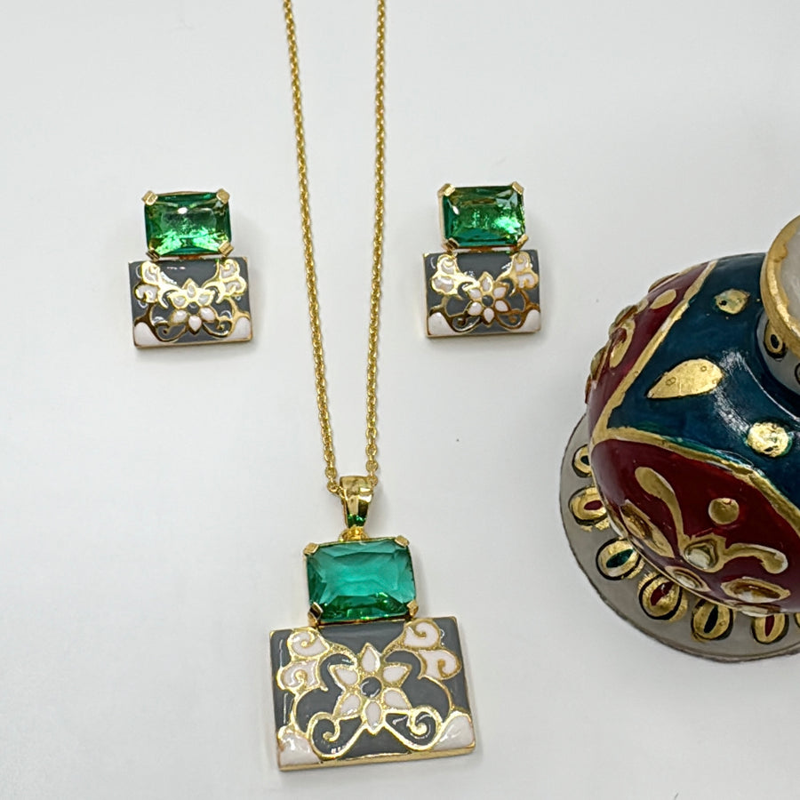 Green Stone & Meenakari Pendant Set