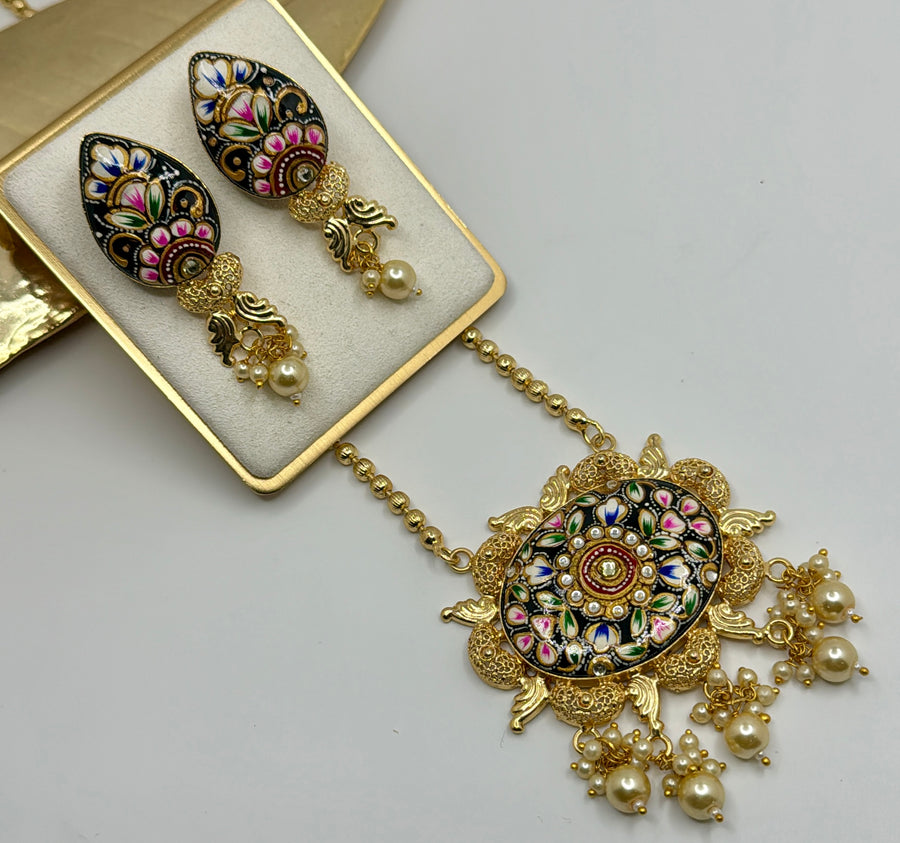 Black Tanjore Pendant Set