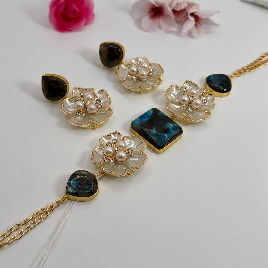 Blue Natural Stone MOP Flower Choker Necklace Set