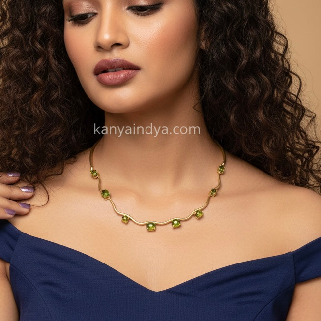 Green Doublet Dainty Necklace Set