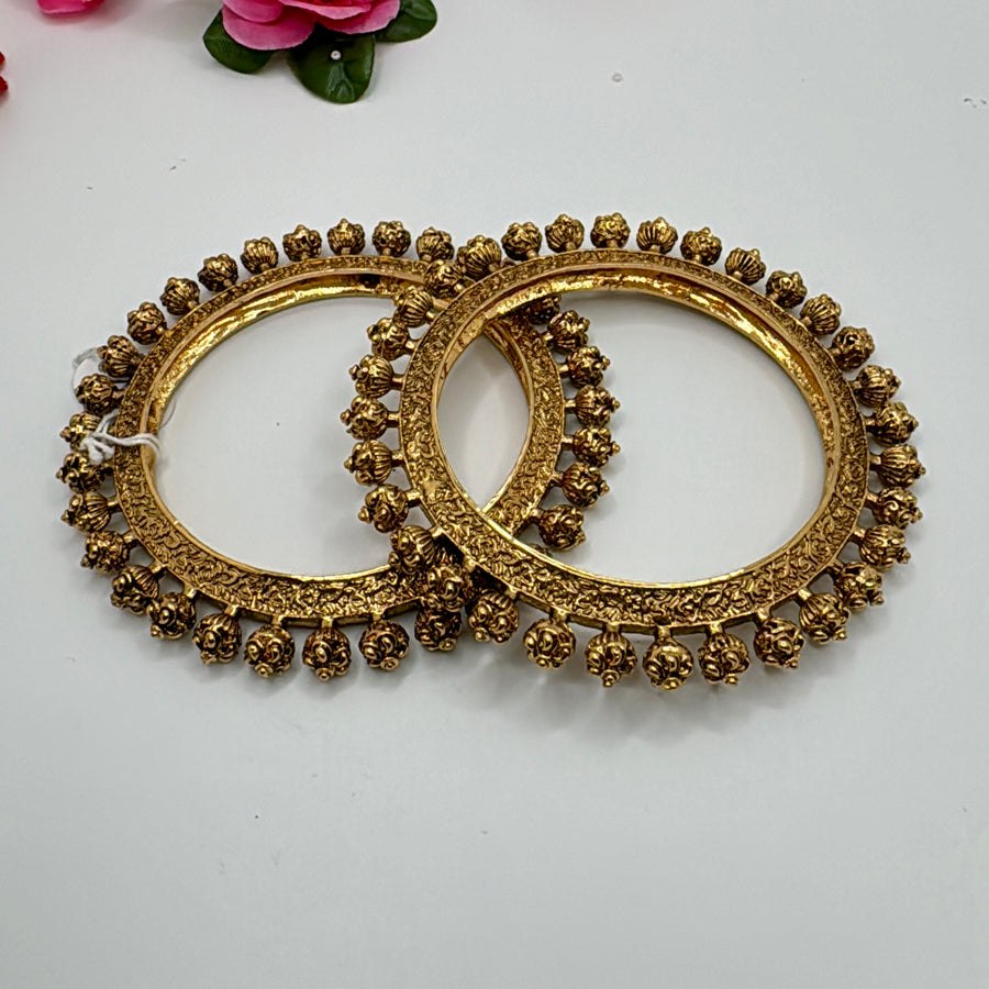 Clear Antique Gold 
Rajwadi Style 2.6 bangles Pair