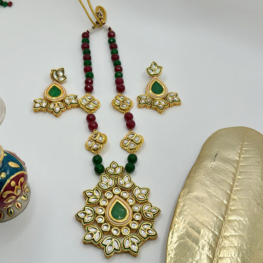 Green Meenakari Bikaneri Kundan Necklace Set