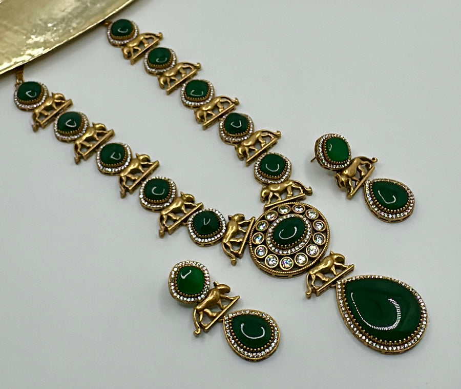 Green Sabya Inspired Necklace Set