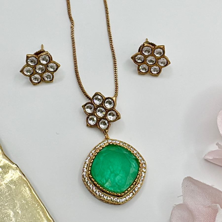 Mint Dainty Doublet & Kundan Pendant Set