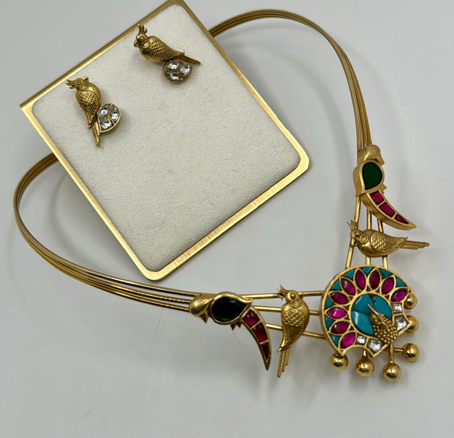 Multi Silver Dainty Hasli Necklace Set In Gold Polish (51