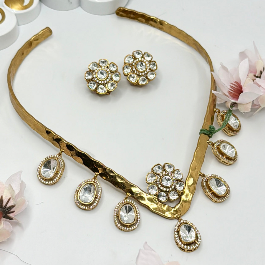 Clear Moissanite Kundan Hasli Necklace Set