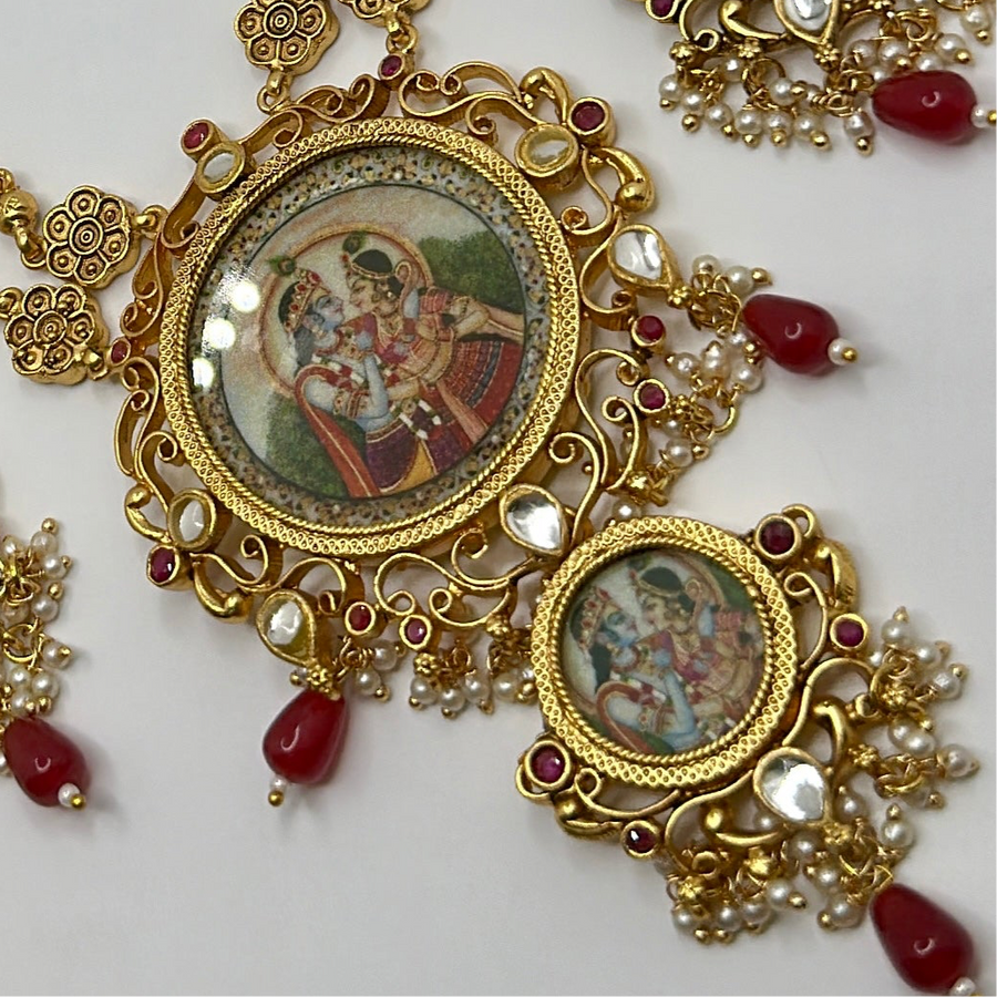 Clear Antique Gold Radha Krishna Necklace Set