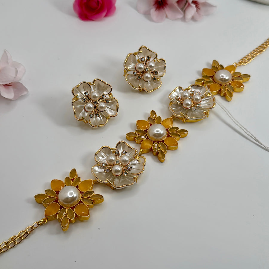 Yellow Natural Stone MOP Flower Choker Necklace Set