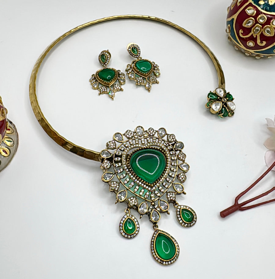 Green Chic Kundan Hasli Set