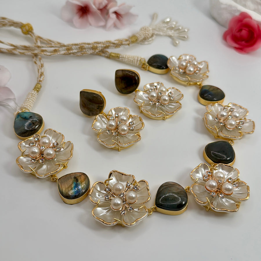 Blue Natural Stone MOP Flower Necklace Set