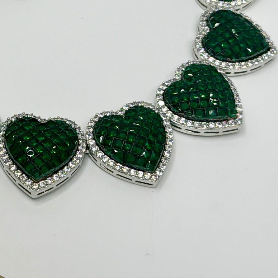 Green Invisible Setting Necklace Set