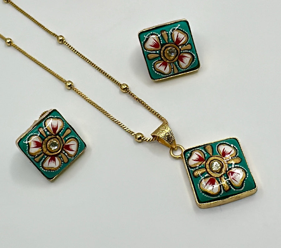 Teal Tanjore Diamond Pendant Set