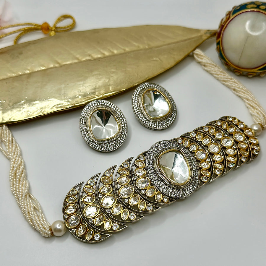 Clear Uncut Kundan Choker Set