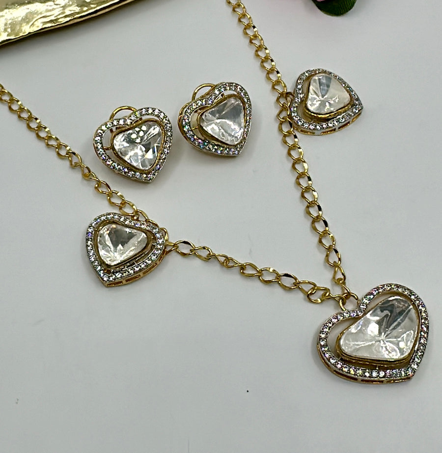 Clear Kundan Heart Dainty Necklace Set