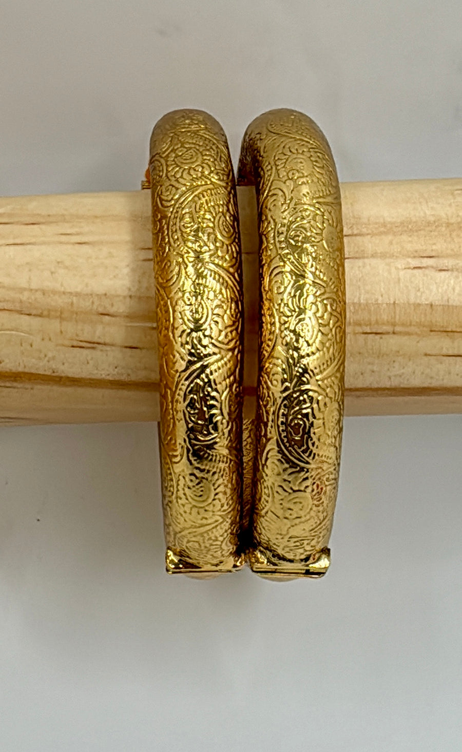 Rajasthani Gold Lookalike Bangle Pair (Openable Size 2.2)