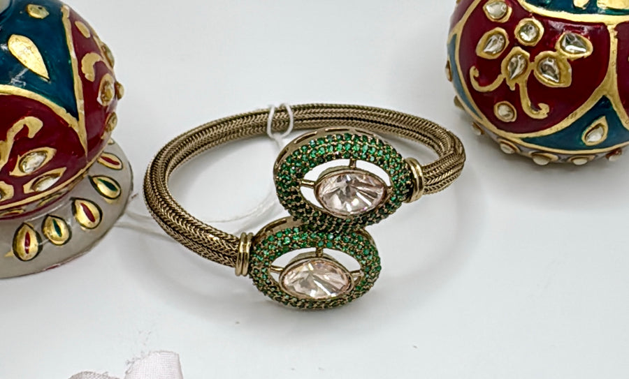 Green Kundan Twister Bracelet(One Size Fits All)