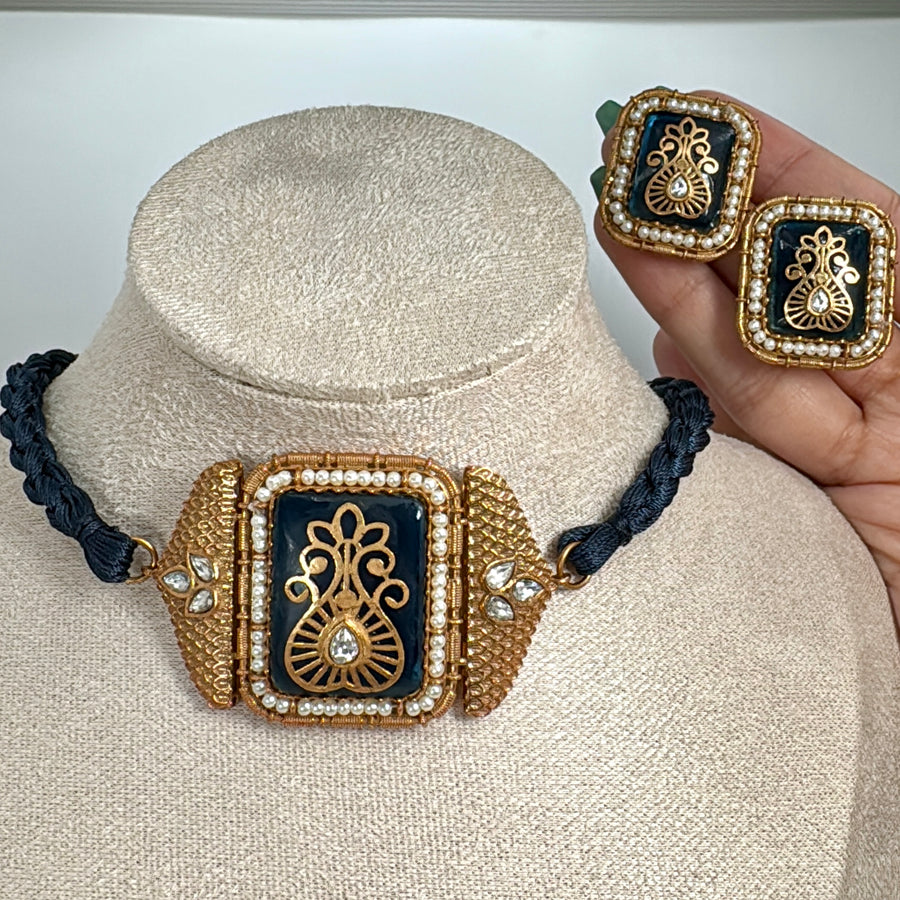 Blue Apala Inspired Glass Stone With Inlay Work Dori Choker Necklace Set