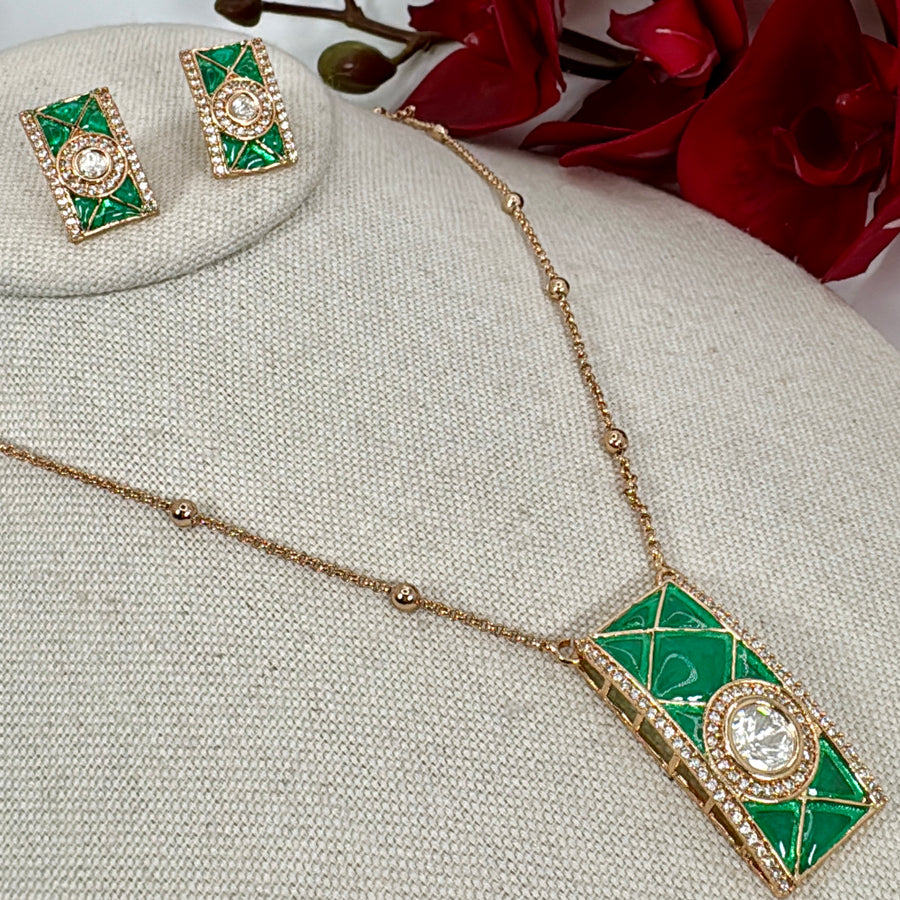 Green Jadau Moissanite Pendant Necklace Set