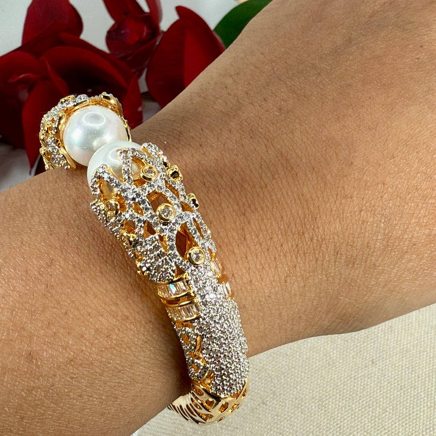 Clear Pearl Italian Gold Cubic Zirconia Openable Bangle(One Size Fits All)