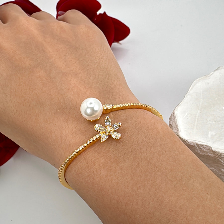 Clear Pearl Gold Italian Cubic Zirconia Openable Bangle(Fits Size 2.2-2.6)