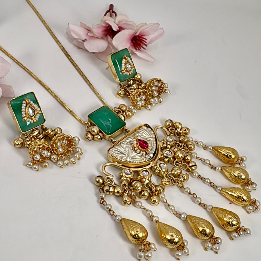 Green Silver Lookalike Gold Pendant Necklace Set With Paachi Motifs