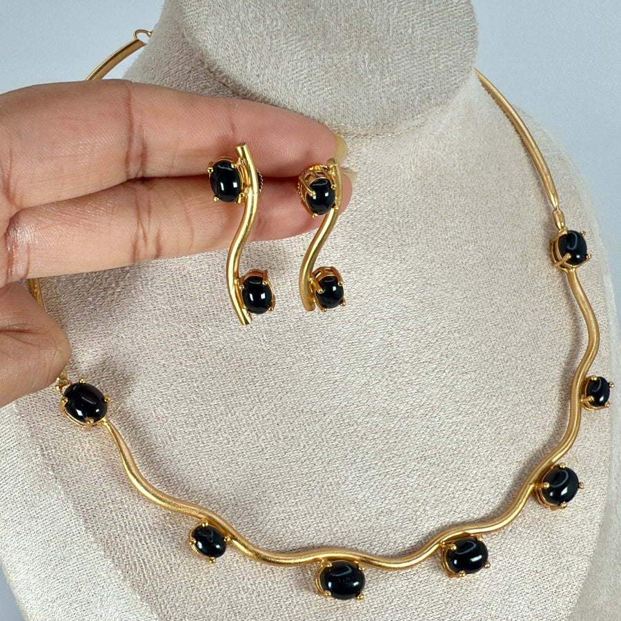 Black Doublet Dainty Necklace Set