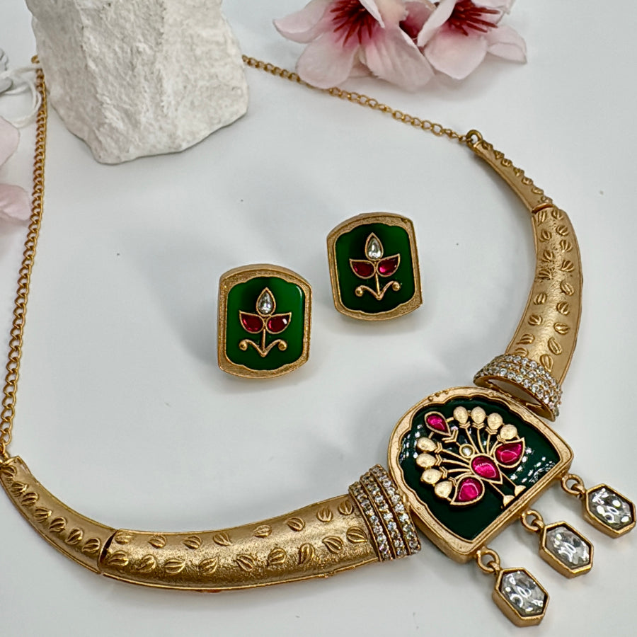 Green Glass Stone With Inlay Work & Moissanite Hasli Necklace Set