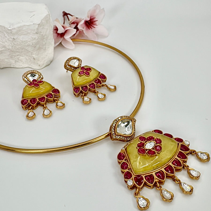 Yellow Glass Stone With Inlay Work Moissanite Hasli Set