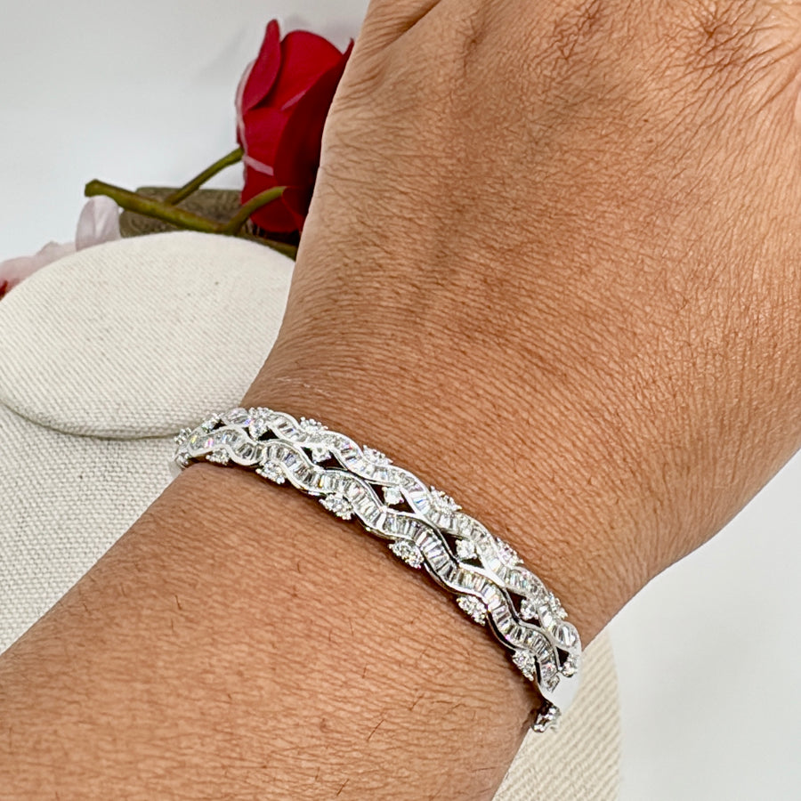 Clear Italian Cubic Zirconia Openable Bangle (Fits Size 2.2-2.6)