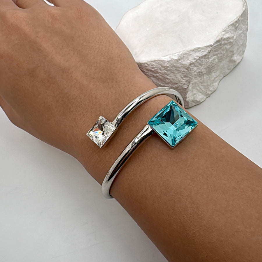 Turquoise Swarovski Crystals Openable Twister Bangle(One Size Fits All)