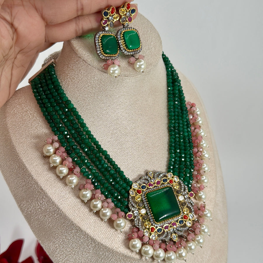 Green Doublet Pearls Necklace Set